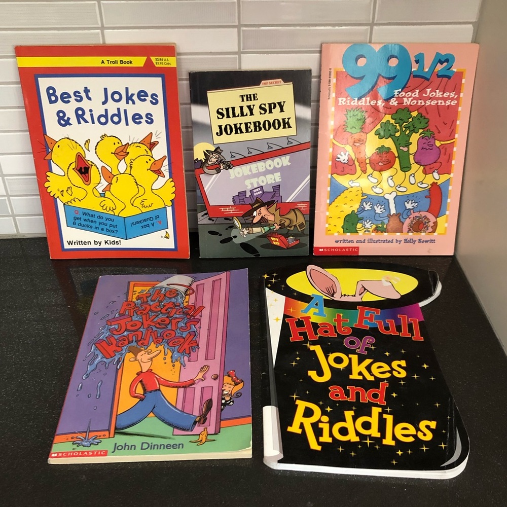 Lot of 5 funny kids jokes books